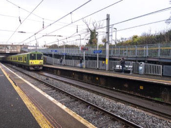  SANDYCOVE AND GLASTHULE TRAIN STATION  