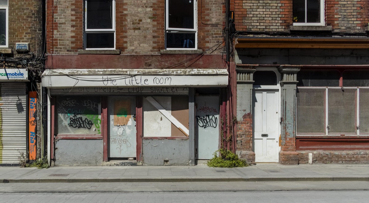 THE LITTLE ROOM RESTAURANT ON BENBURB STREET