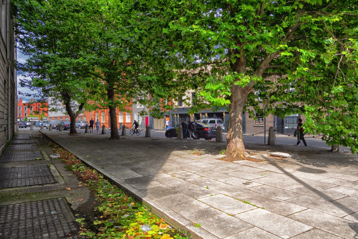 NEAR THE FOUR COURTS LUAS TRAM STOP - CHANCERY PLACE - CHANCERY STREET - WEST CHARLES STREET  025