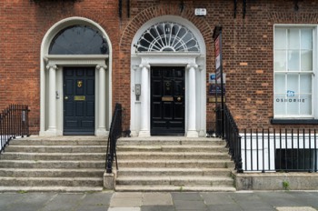  THE DOORS OF DUBLIN - FITZWILLIAM PLACE 040 