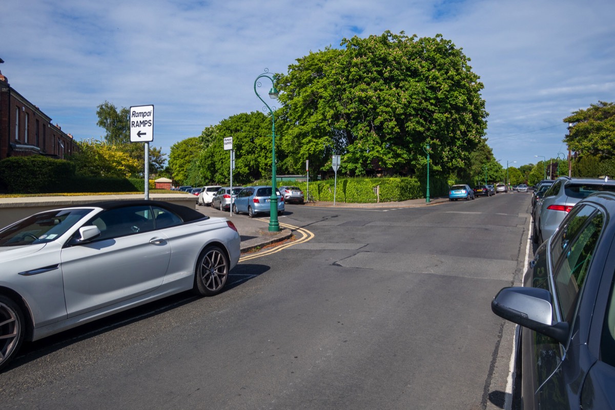 GARVILLE AVENUE CONNECTS BRIGHTON SQUARE TO RATHGAR ROAD 001