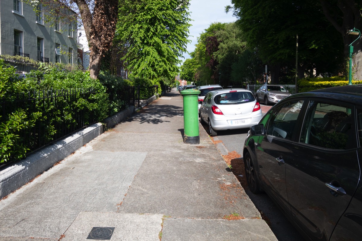 GARVILLE AVENUE CONNECTS BRIGHTON SQUARE TO RATHGAR ROAD 016