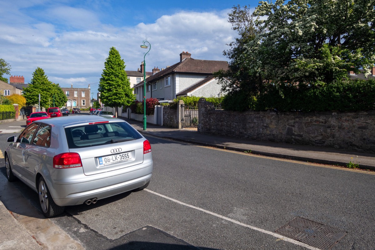 GARVILLE AVENUE CONNECTS BRIGHTON SQUARE TO RATHGAR ROAD 017