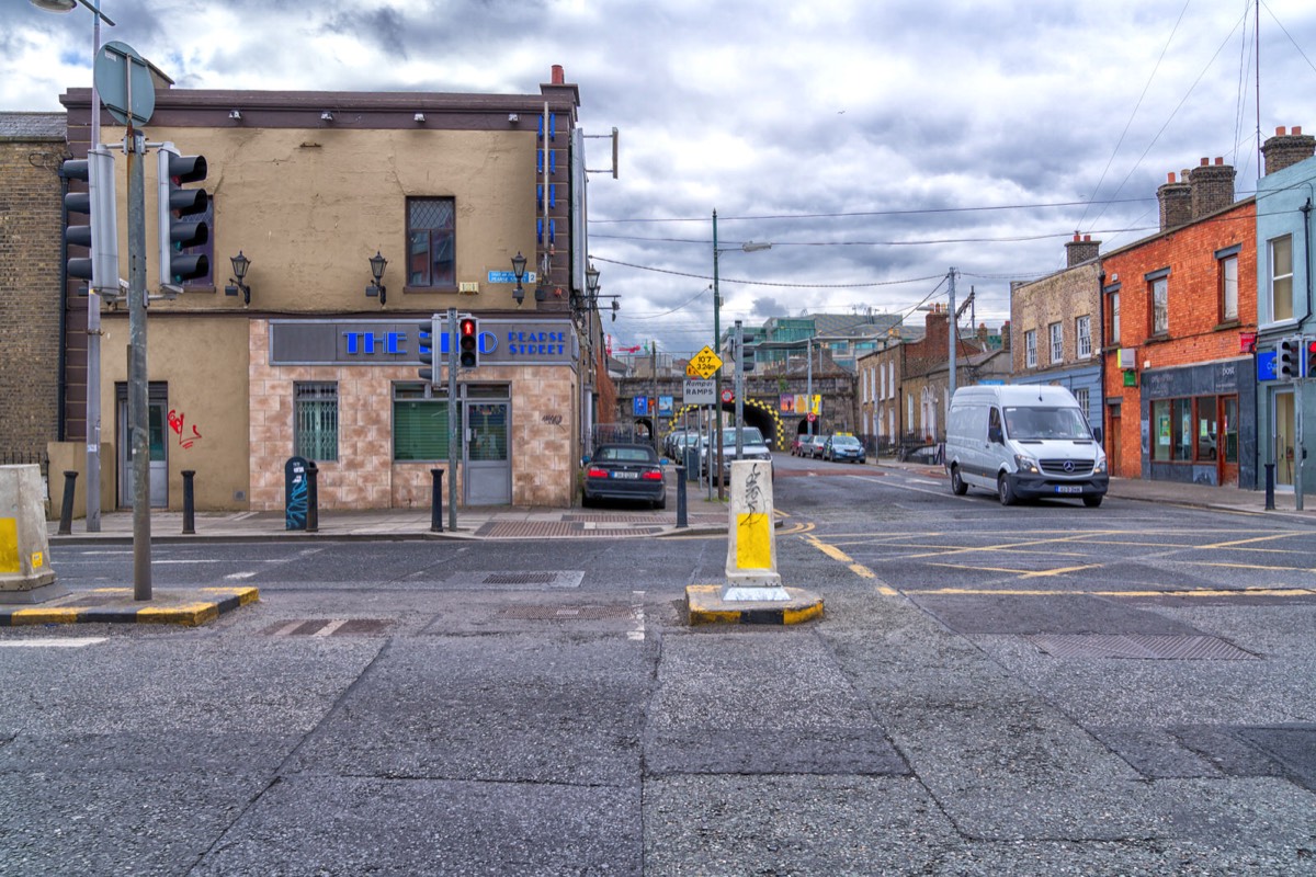 RANDOM IMAGES OF PEARSE STREET APRIL 2017 002