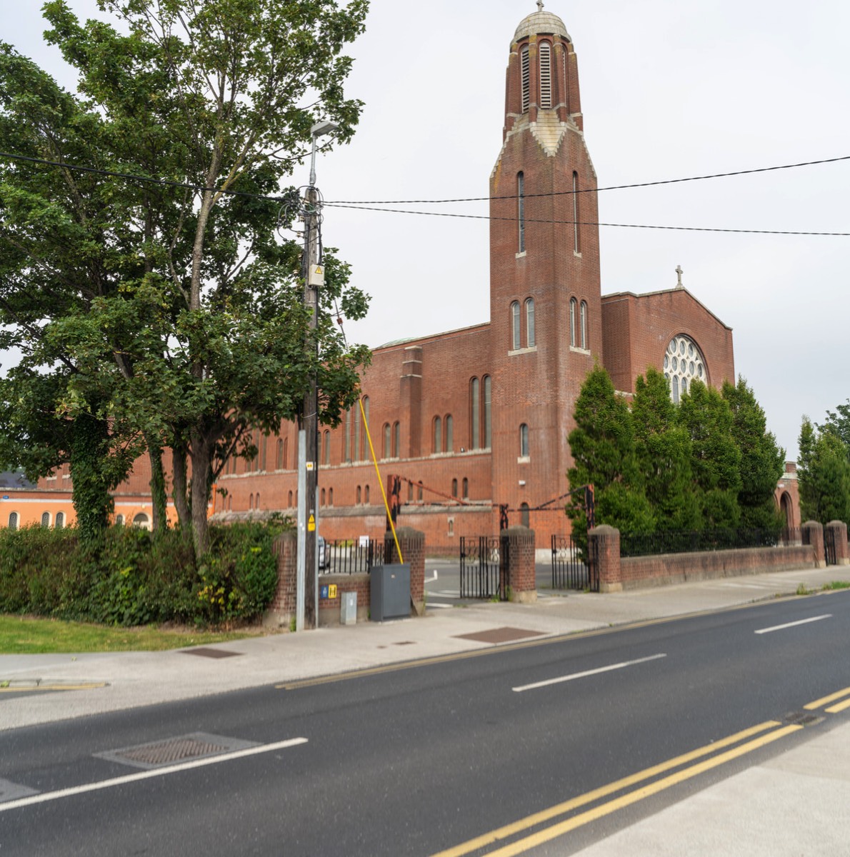 CHURCH OF THE MIRACULOUS MEDAL - BIRD AVENUE 004