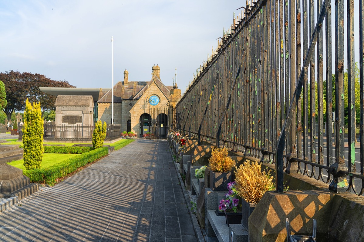 A VISIT TO GLASNEVIN CEMETERY A FEW MINUTES BEFORE IT CLOSED FOR THE DAY 013