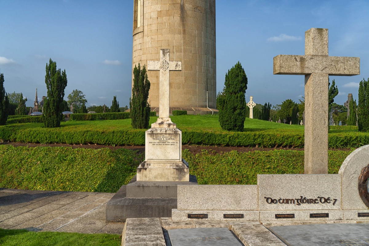 A VISIT TO GLASNEVIN CEMETERY A FEW MINUTES BEFORE IT CLOSED FOR THE DAY 023