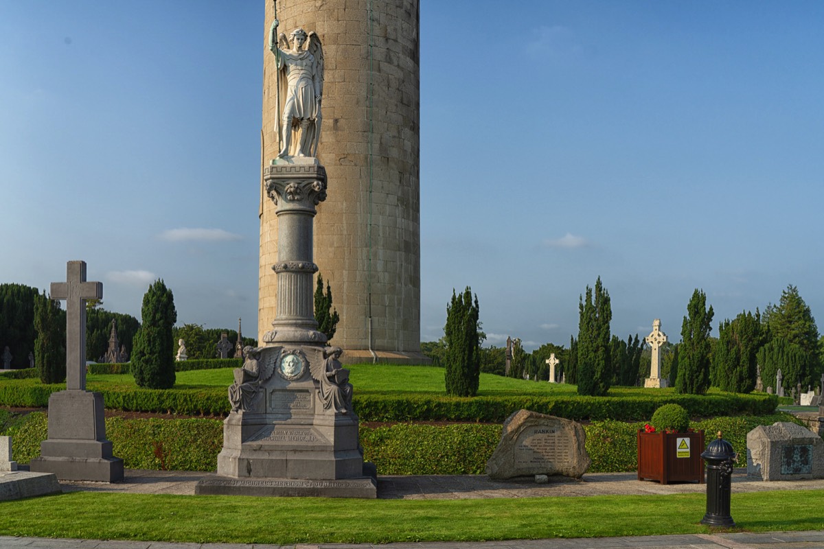 A VISIT TO GLASNEVIN CEMETERY A FEW MINUTES BEFORE IT CLOSED FOR THE DAY 028