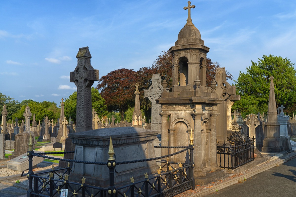 A VISIT TO GLASNEVIN CEMETERY A FEW MINUTES BEFORE IT CLOSED FOR THE DAY 030