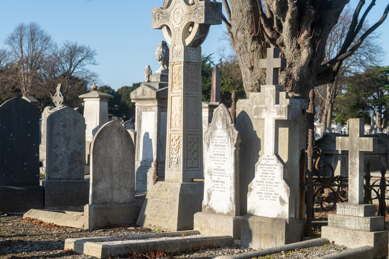 THE DECLINE AND RESTORATION OF A VICTORIAN CEMETERY 159718