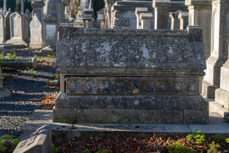 THE DECLINE AND RESTORATION OF A VICTORIAN CEMETERY 159723