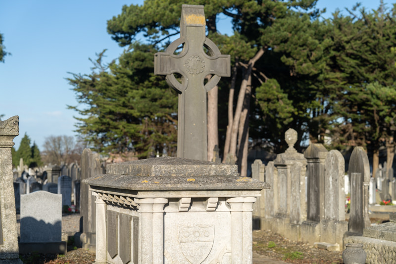 THE DECLINE AND RESTORATION OF A VICTORIAN CEMETERY 159728