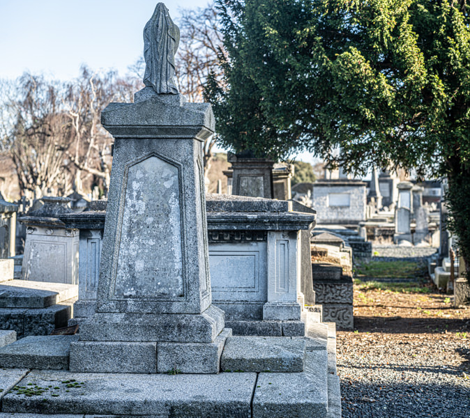 THE DECLINE AND RESTORATION OF A VICTORIAN CEMETERY 159747