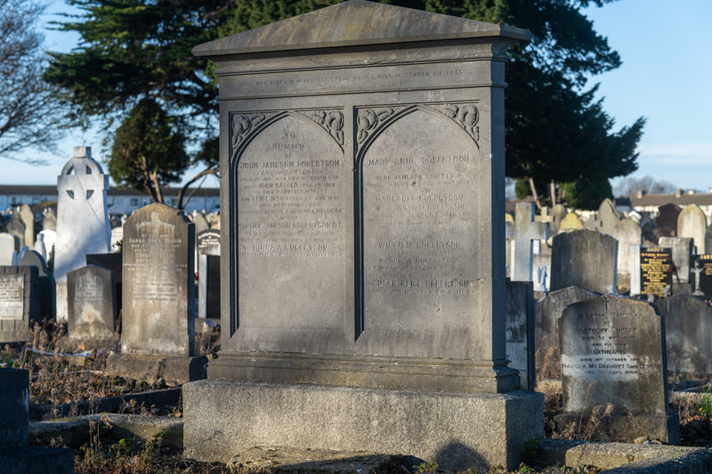 THE DECLINE AND RESTORATION OF A VICTORIAN CEMETERY 159758