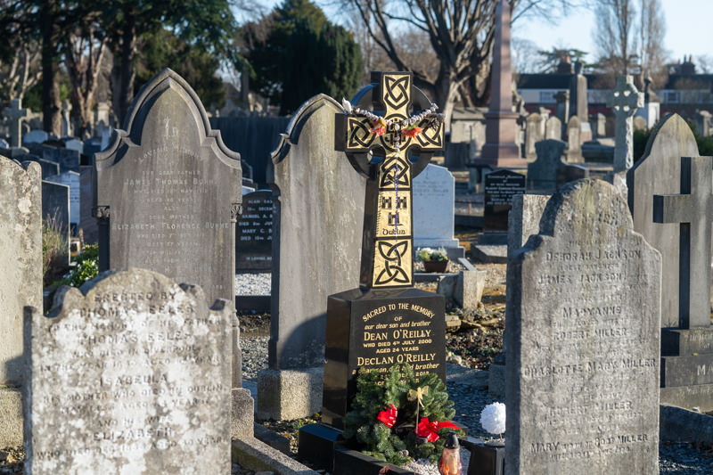 THE DECLINE AND RESTORATION OF A VICTORIAN CEMETERY 159764