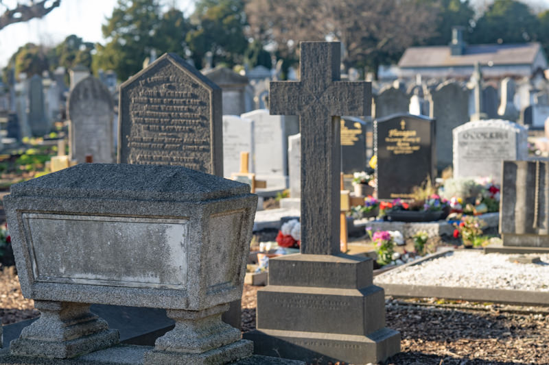 THE DECLINE AND RESTORATION OF A VICTORIAN CEMETERY 159799