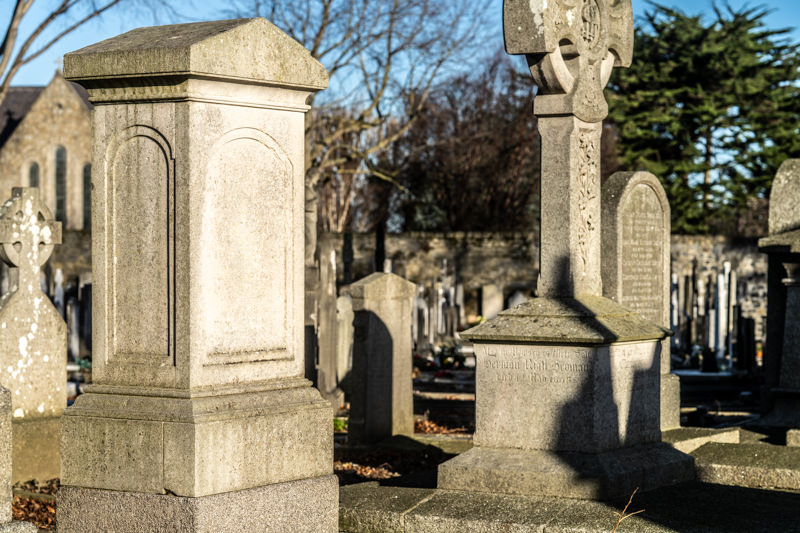 THE DECLINE AND RESTORATION OF A VICTORIAN CEMETERY 159804