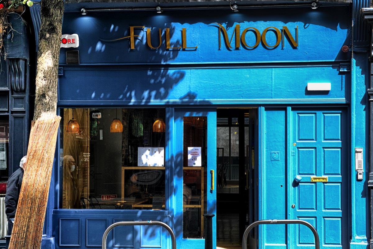 FULL MOON THAI RESTAURANT ON PARLIAMENT STREET 001