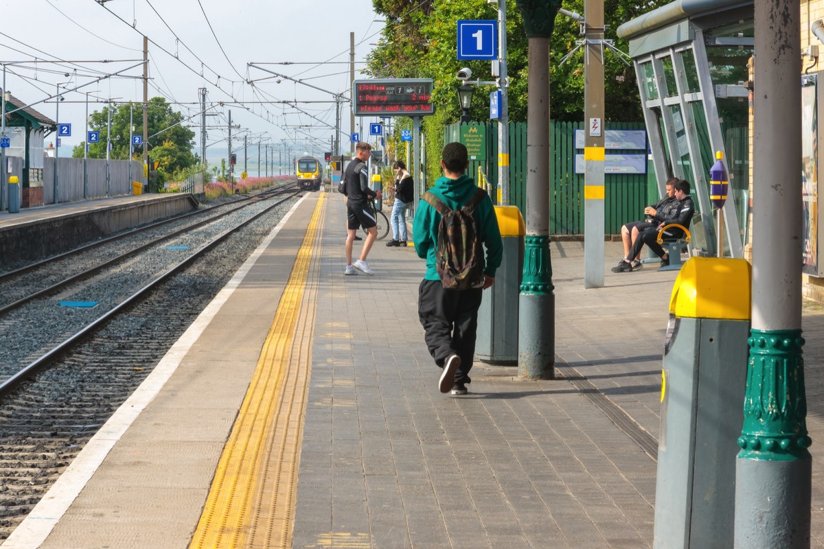 MALAHIDE TRAIN STATION 003