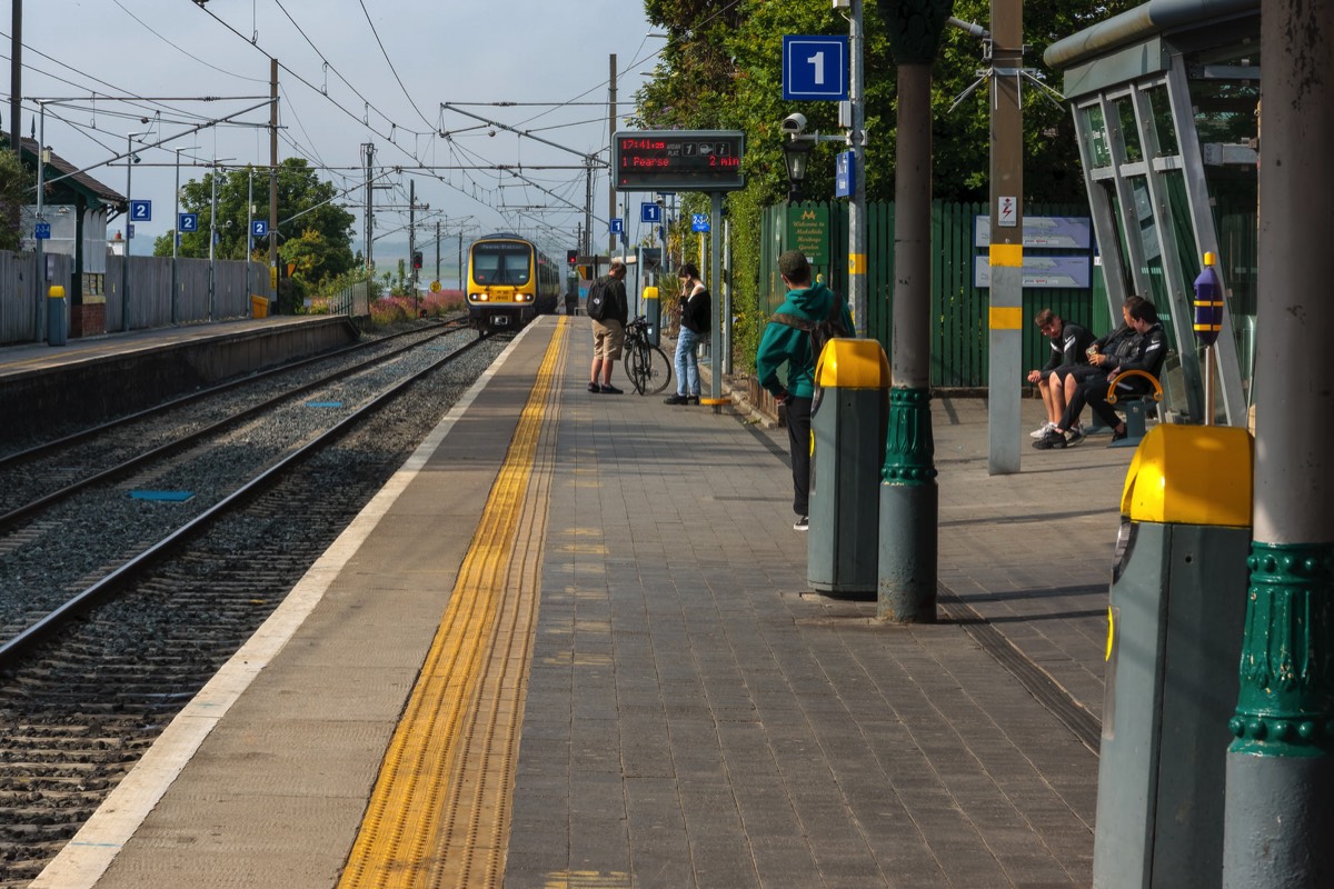 MALAHIDE TRAIN STATION 005