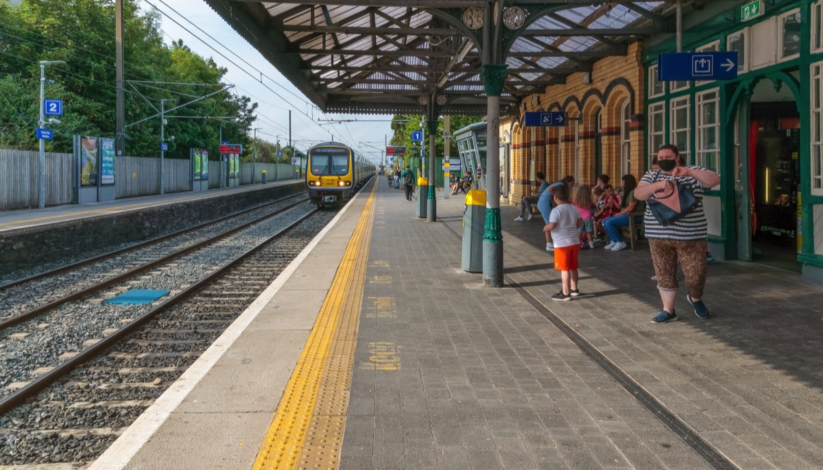 MALAHIDE TRAIN STATION 006