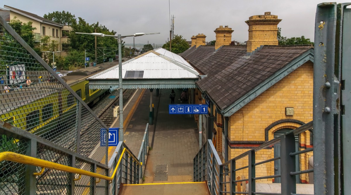 MALAHIDE TRAIN STATION 016