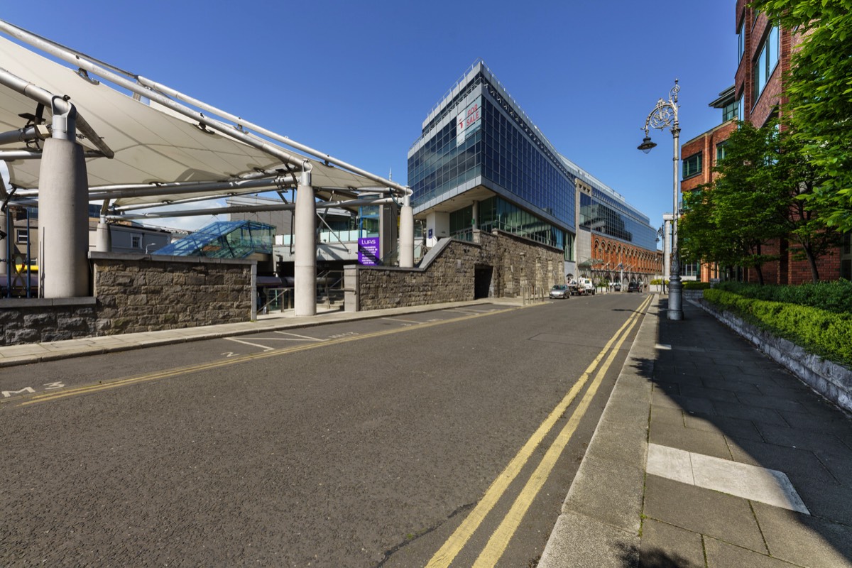 LUAS TRAM STOP AT CONNOLLY RAILWAY STATION 006