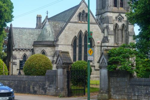 ALL SAINTS' CHURCH AND THE RECTORY  009