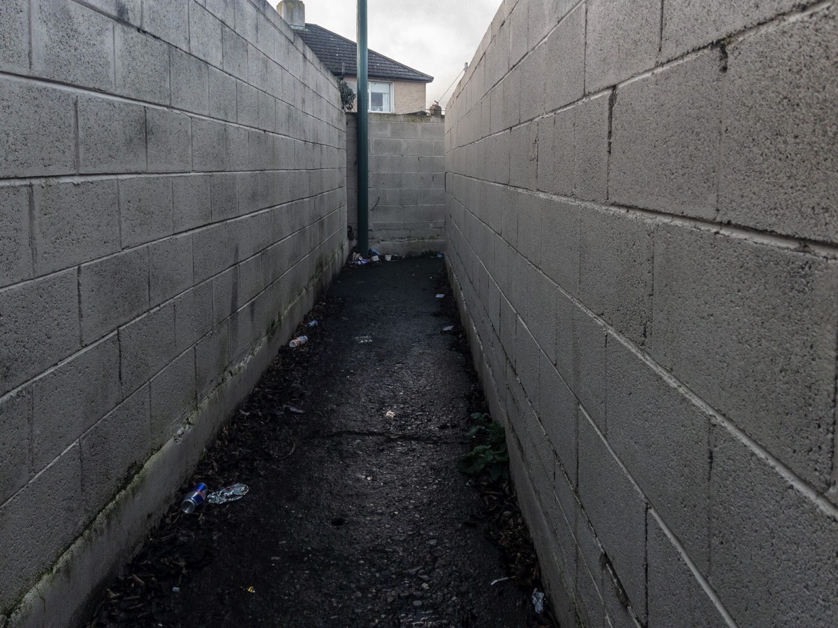 PATHWAY AND LANEWAY IN CABRA CONNECTING ANNEMOE PARK TO ANNEMOE TERRACE 002
