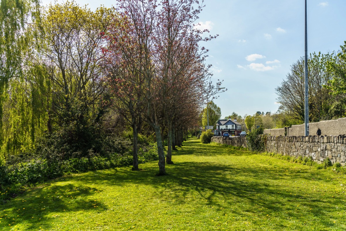 THE NINE ARCHES BRIDGE AND OLD CHIMNEY 002