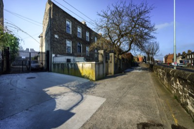  ROYAL CANAL TERRACED 