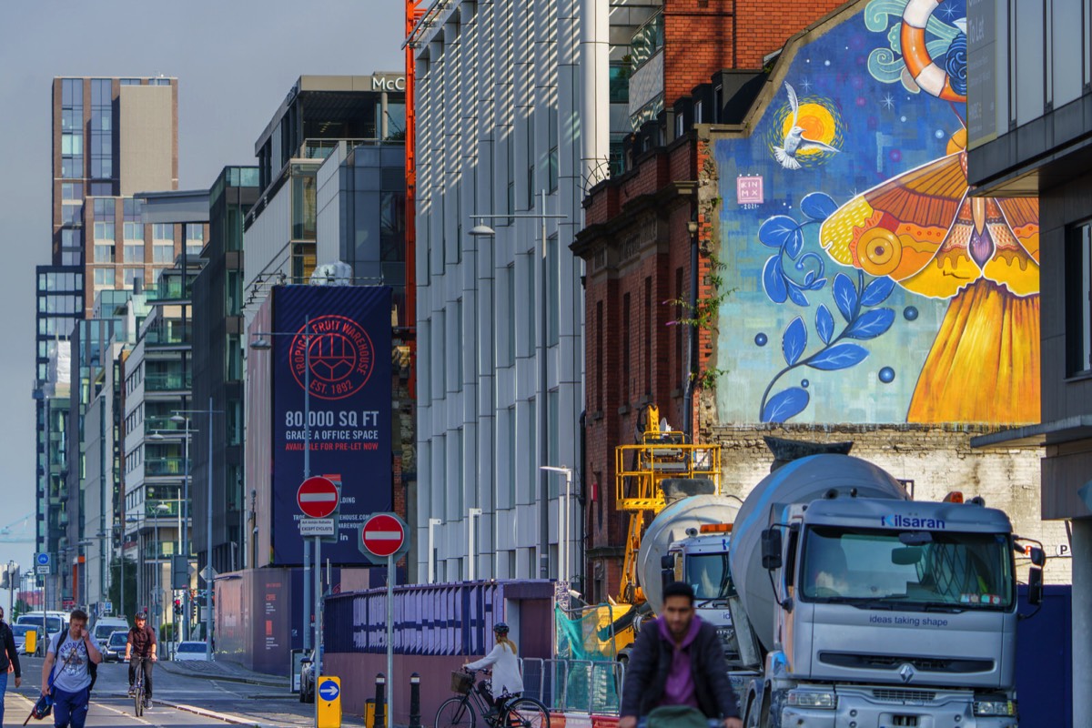 A NEW MURAL - STREET ART ON SIR JOHN ROGERSON