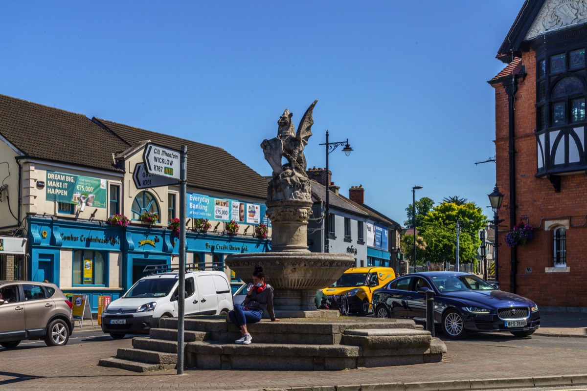 THE WYVERN IN FRONT OF McDONALDS IN BRAY - BRABAZON MONUMENT 007