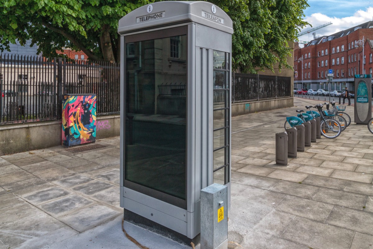 THE NEW PHONE KIOSK ON BOLTON STREET HAS BEEN UNWRAPPED - SIGMA 24-105mm LENS AND CANON 1DsIII   004