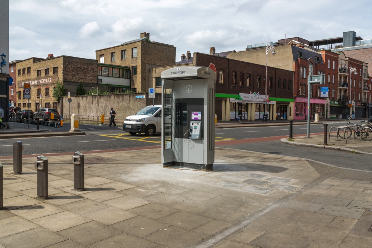THE NEW PHONE KIOSK ON BOLTON STREET HAS BEEN UNWRAPPED - SIGMA 24-105mm LENS AND CANON 1DsIII   006