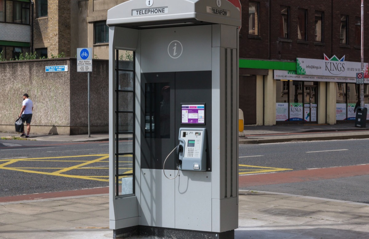 THE NEW PHONE KIOSK ON BOLTON STREET HAS BEEN UNWRAPPED - SIGMA 24-105mm LENS AND CANON 1DsIII   007