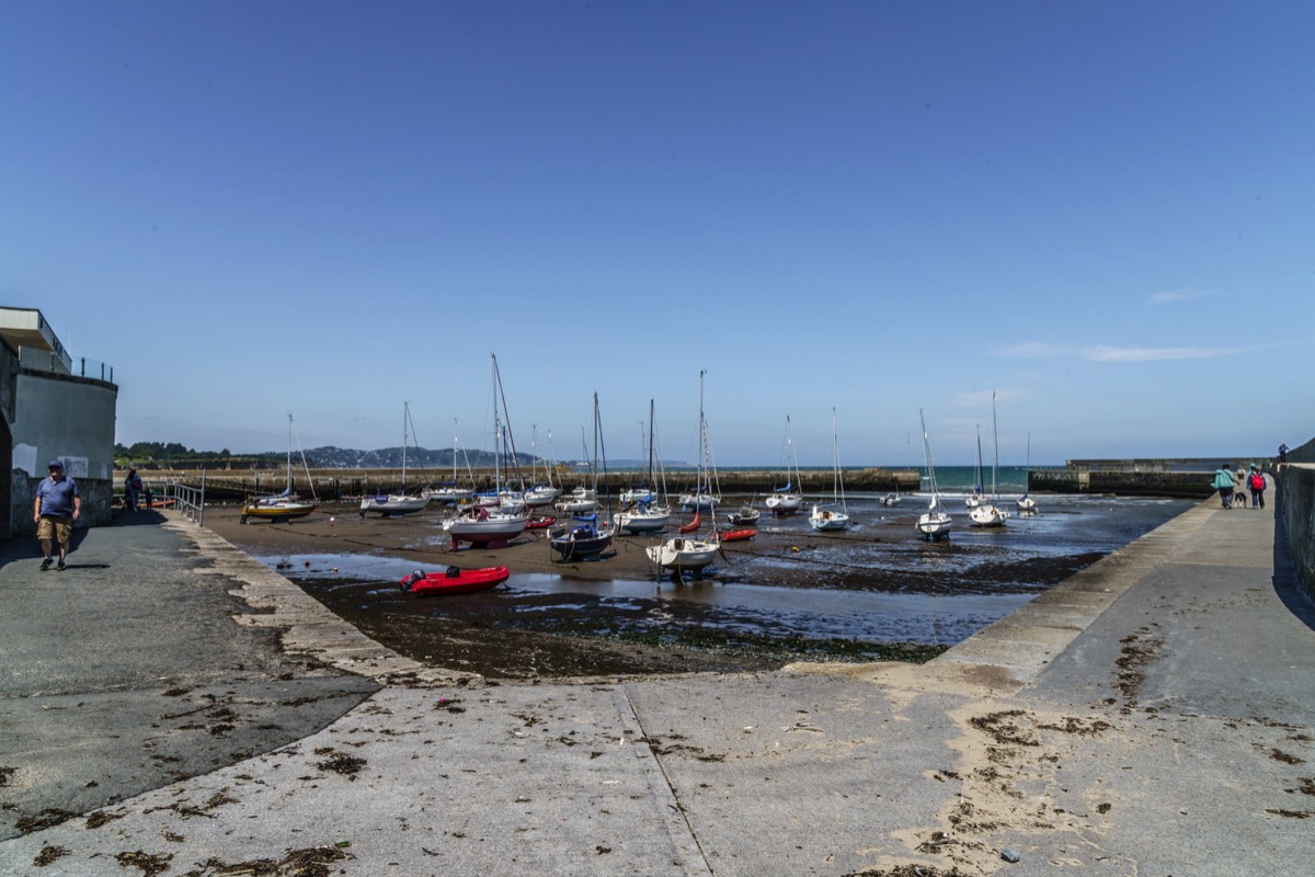 BRAY HARBOUR AND NEARBY 036