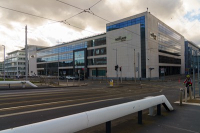  THE LUAS TRAM BRIDGE AT SPENCER DOCK 