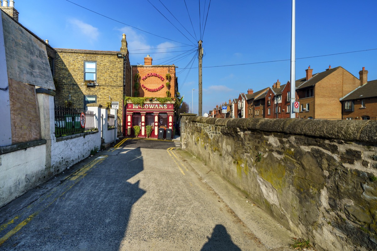 McGOWANS PUB IN PHIBSBOROUGH 001