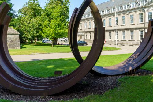 CORTEN STEEL SCULPTURE BY BERNAR VENET 005