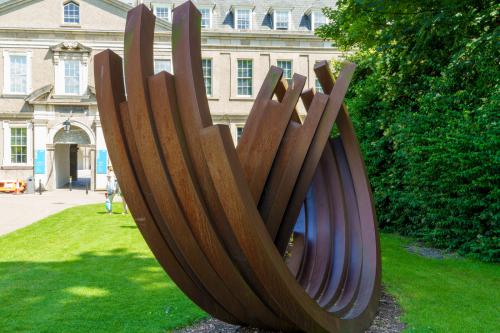 CORTEN STEEL SCULPTURE BY BERNAR VENET 007