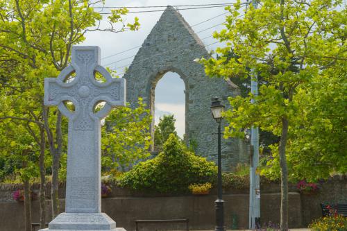 THE HAYES CROSS 005