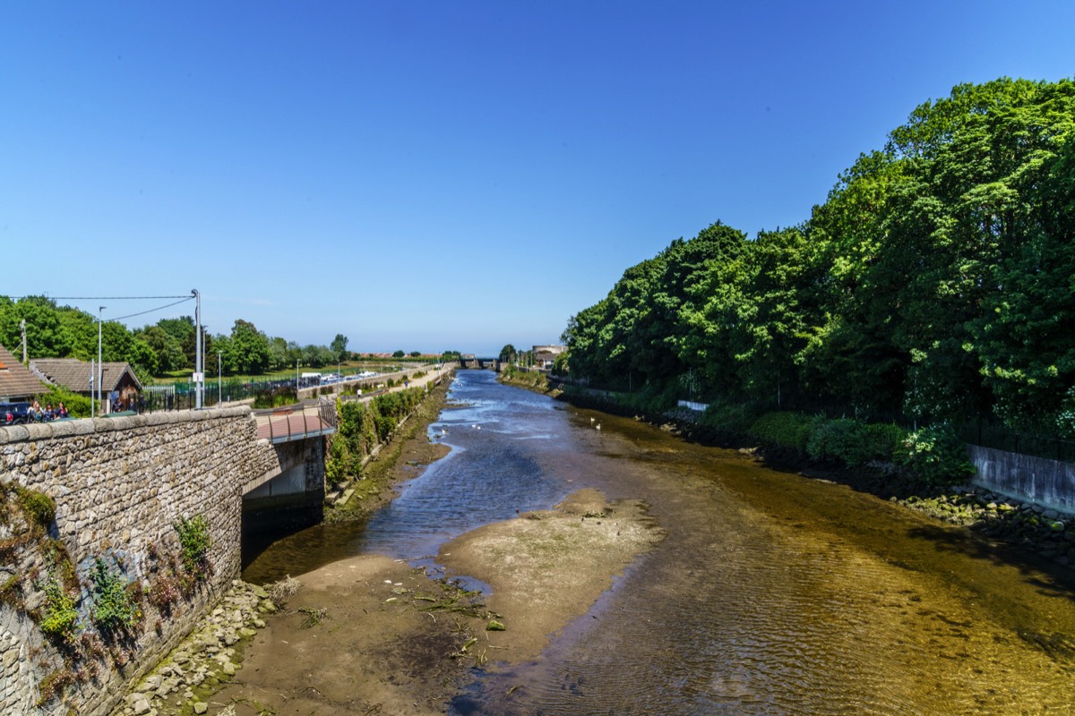 A WALK ALONG RAVENSWELL ROAD