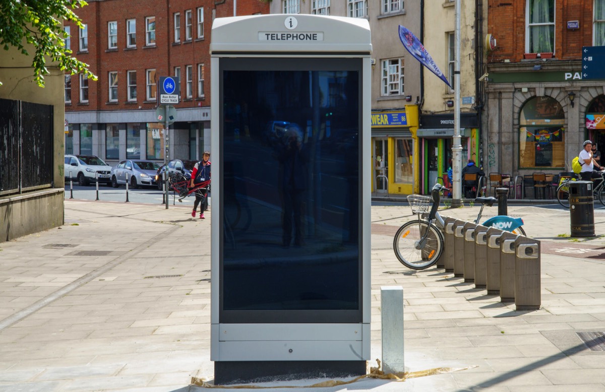 THE NEW PHONE KIOSK ON BOLTON STREET HAS BEEN UNWRAPPED - SIGMA 24-105mm LENS AND SONY A7RIV  012