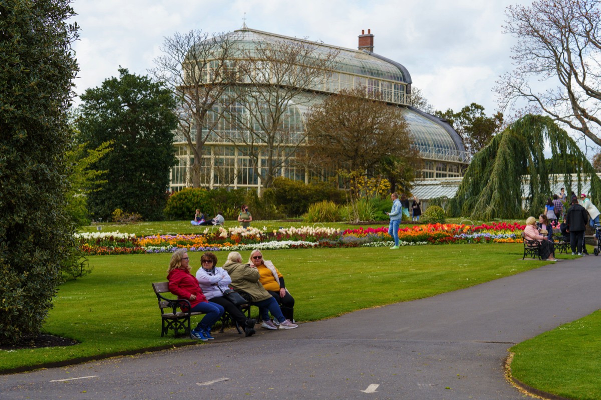 GLASSHOUSES IN THE BOTANIC GARDENS CURRENTLY CANNOT BE ACCESSED BY THE PUBLIC 003