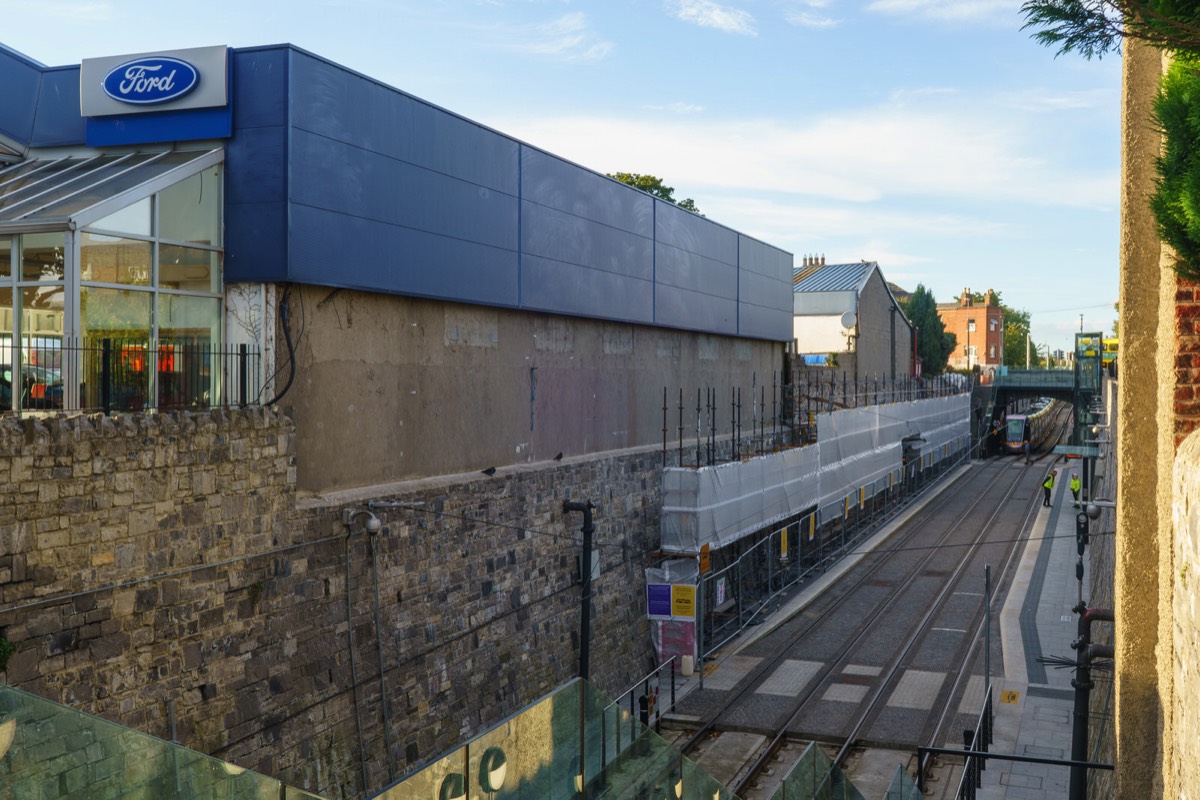 LUAS TRAM STOP - PHIBSBOROUGH 002