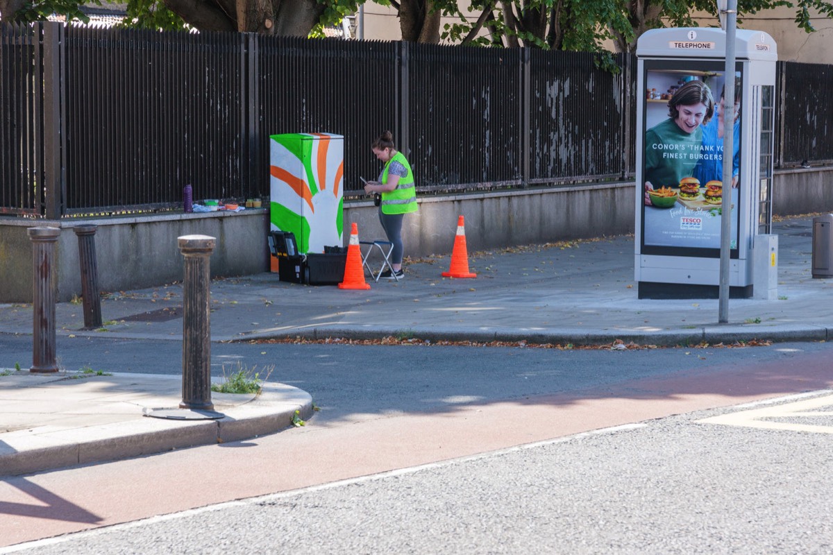 THE THREE STAGES OF PAINT-A-BOX STREET ART 009