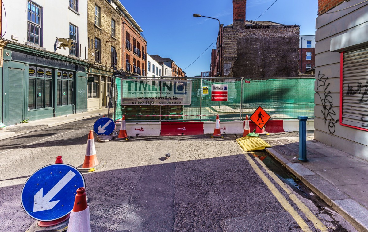 THE BARLEY MOW PUB HAS BEEN DEMOLISHED 006