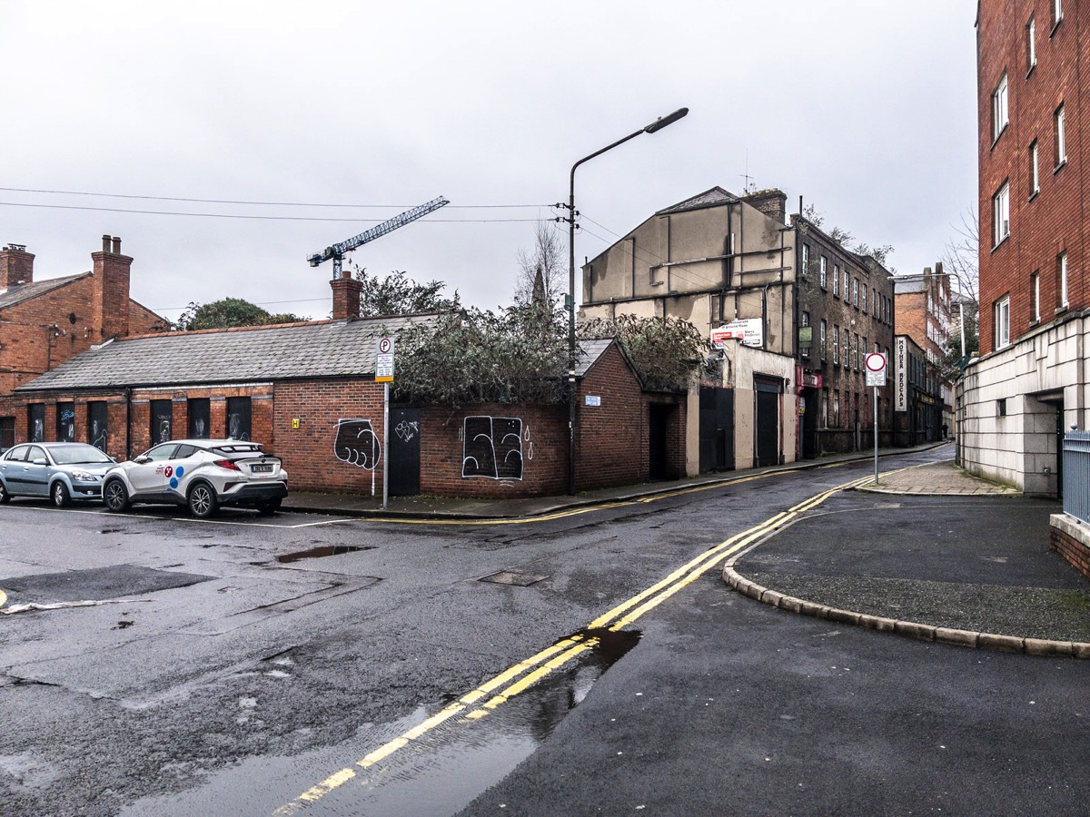 BACK LANE NEAR CHRIST CHURCH CATHEDRAL 002