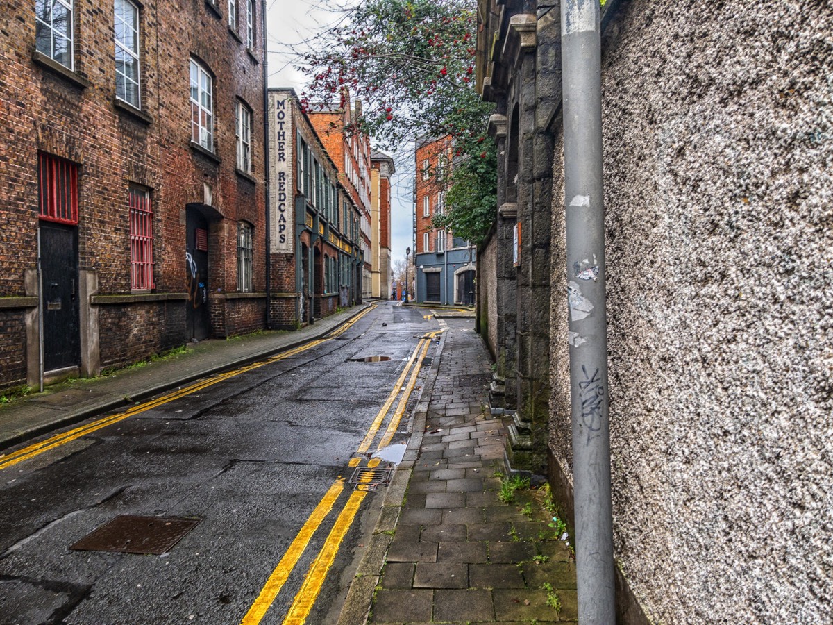 BACK LANE NEAR CHRIST CHURCH CATHEDRAL 005